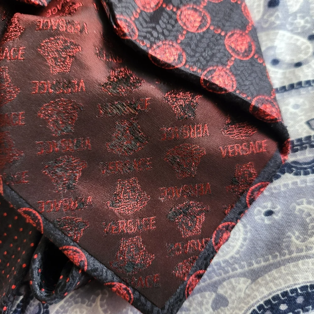 Versace excellent